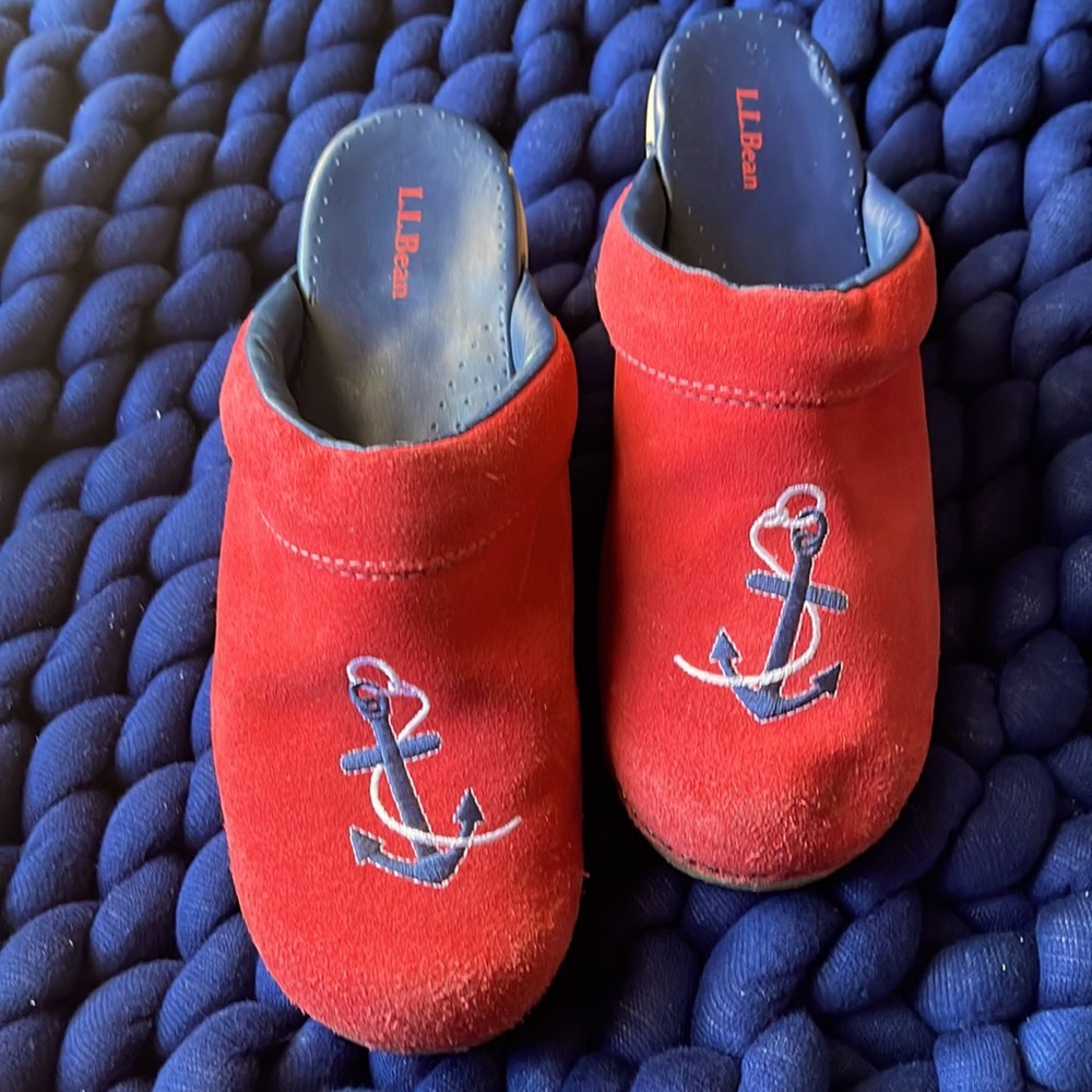 L.L. Bean clogs